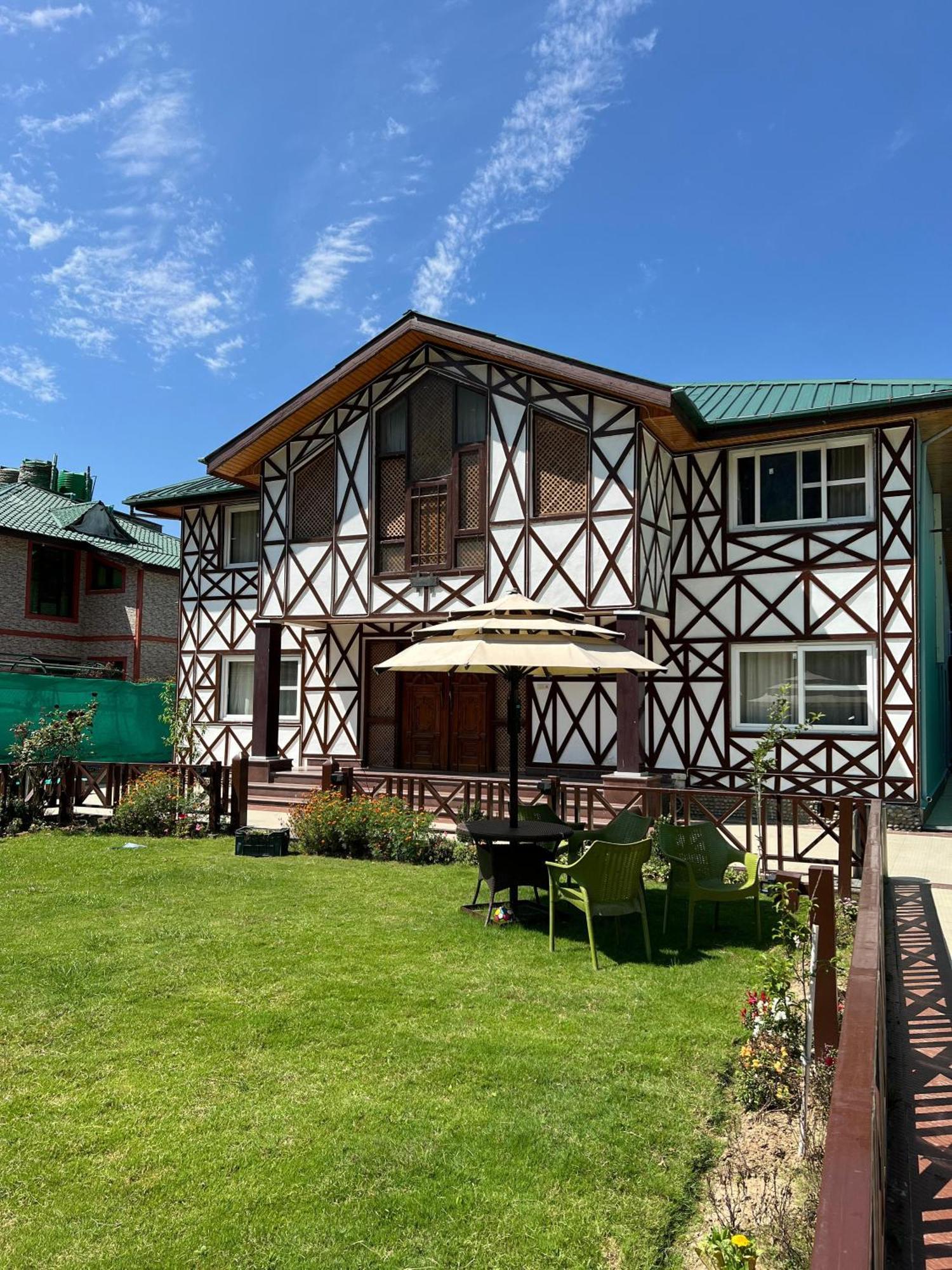 Wildflower Villa Pahalgām Exterior photo